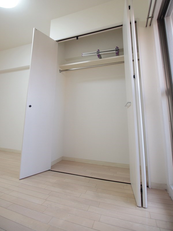 No.65　クロッシングタワー 収納