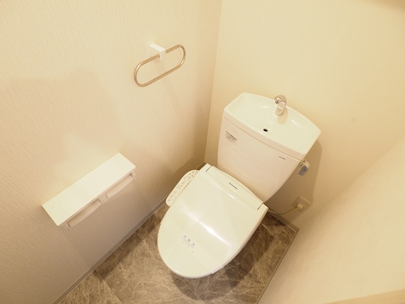 アースコートＹsシティ室町 トイレ