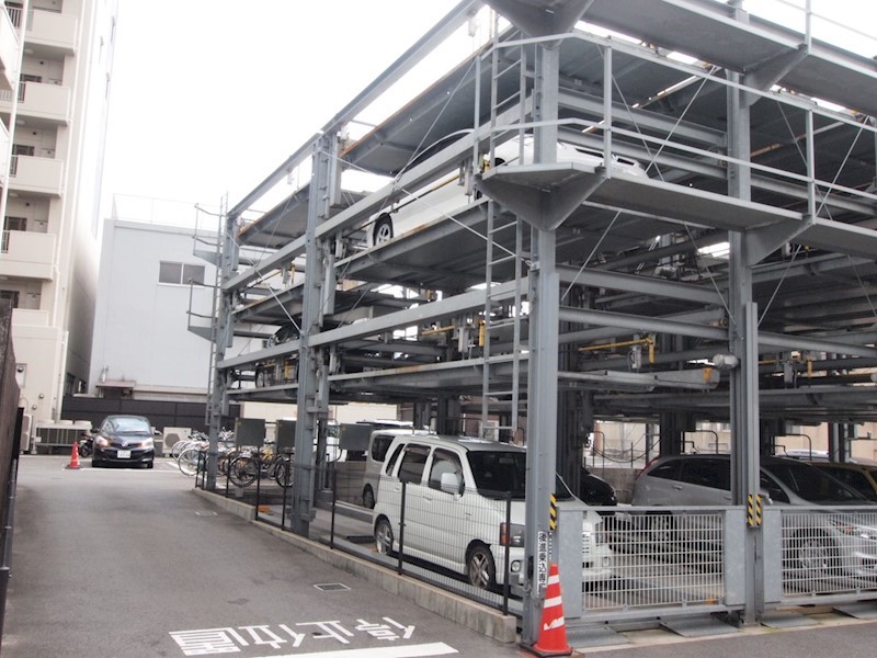 ラフィーネ到津学園通り 駐車場
