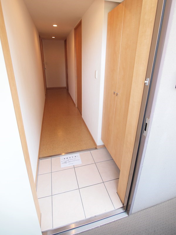 リード大手町 玄関