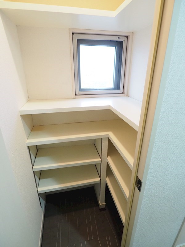 フェルト127 玄関