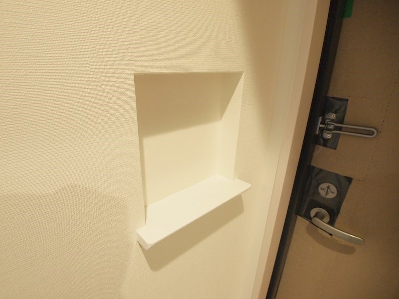 アクシオ片野 玄関