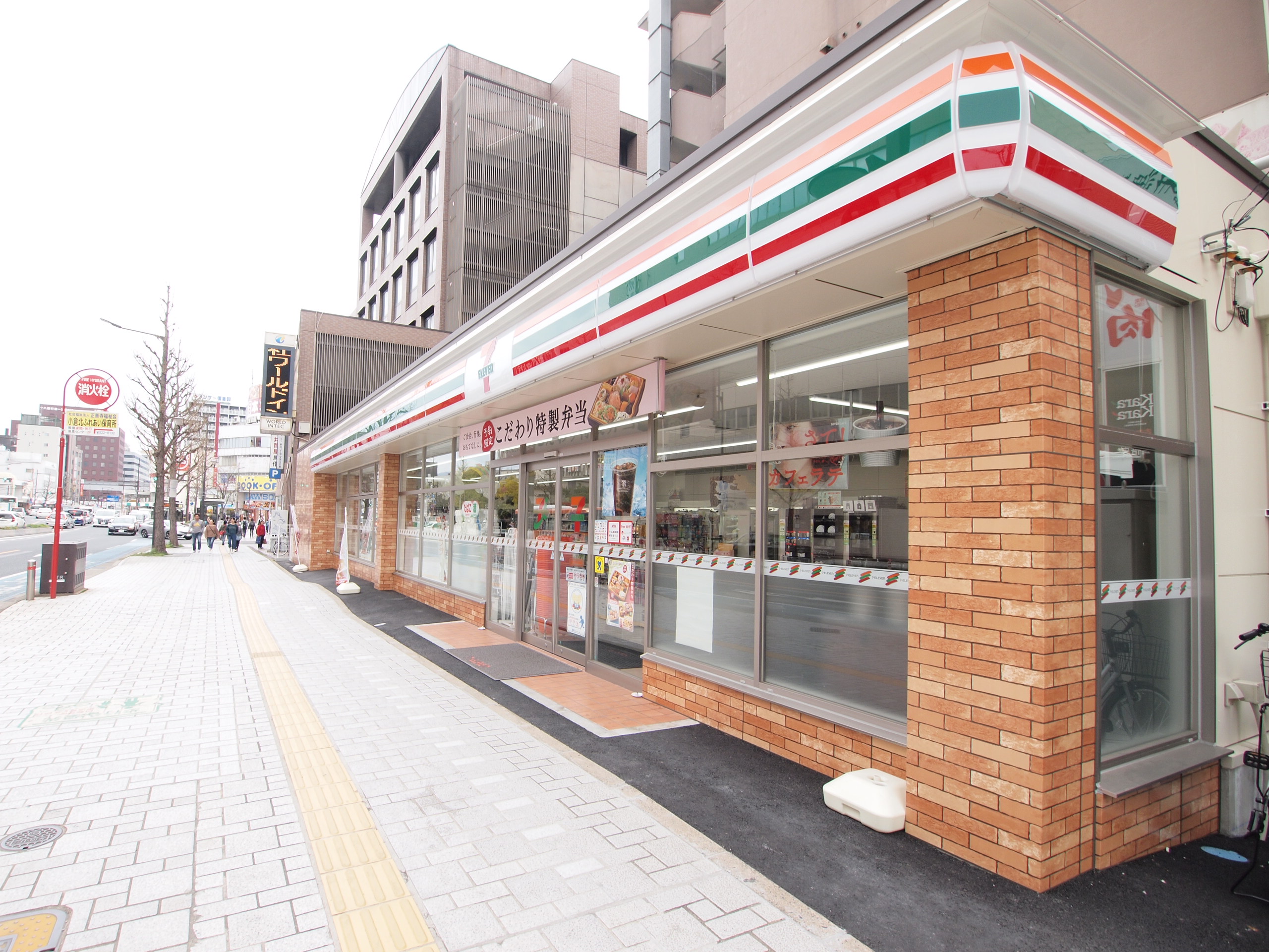 CPタワー コンビニ