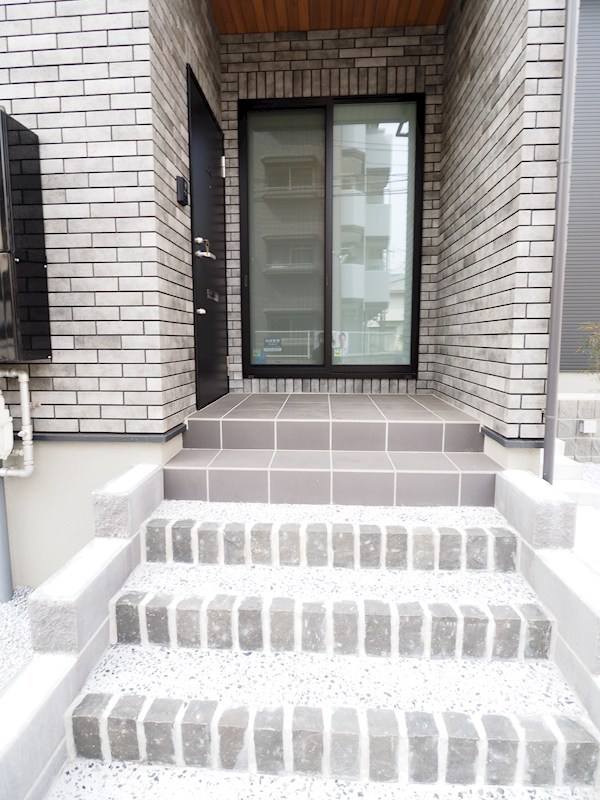 N-TERRACE黄金町 玄関