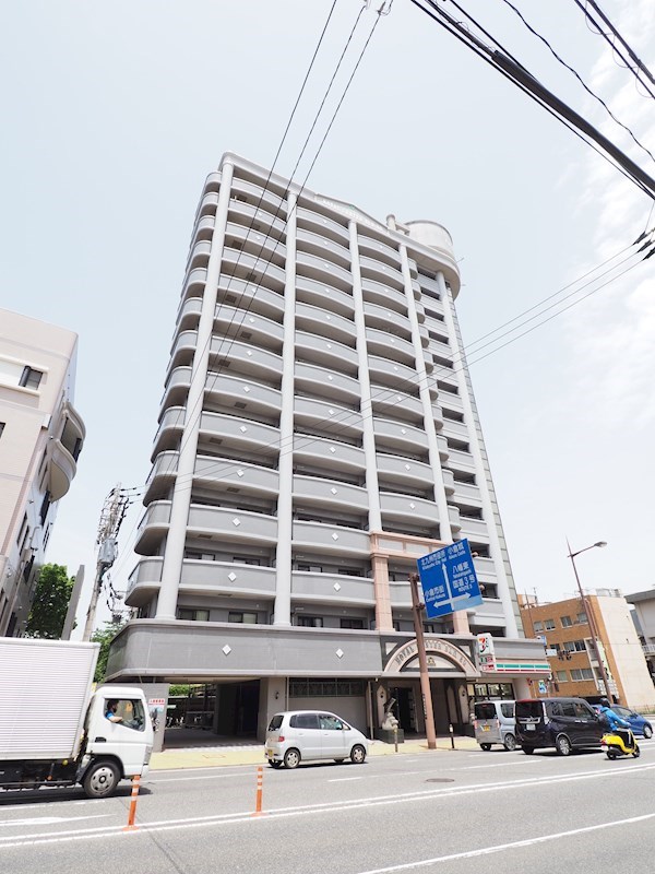 ロイヤルセンターBLD 外観