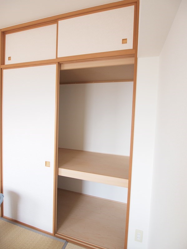 シャトレ大手町N棟 収納