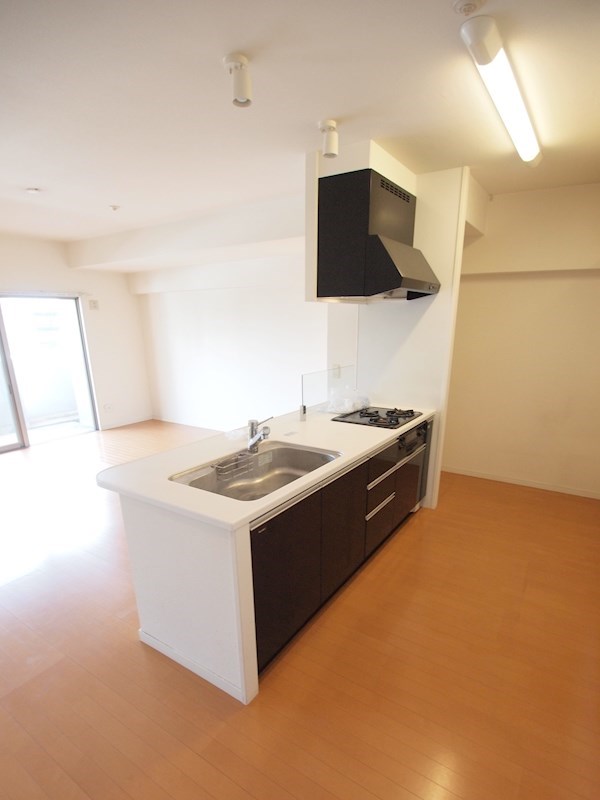 シャトレ大手町N棟 キッチン