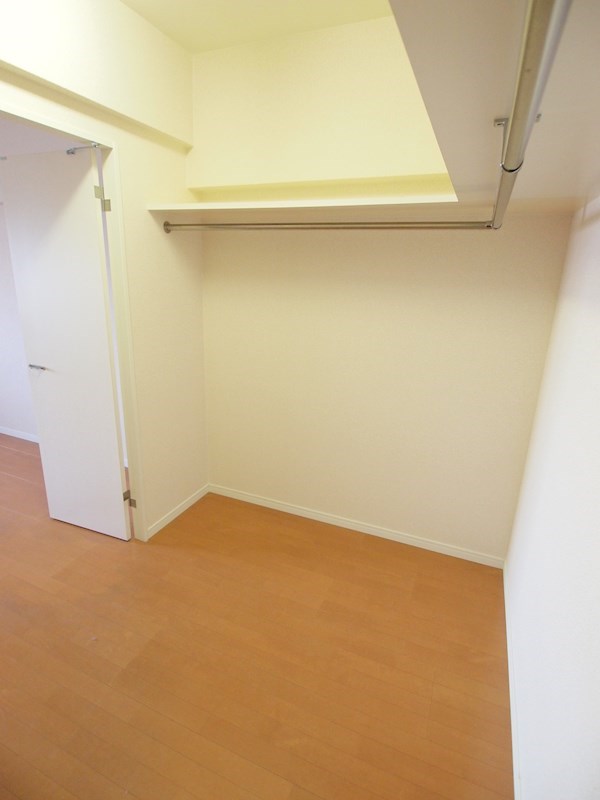 シャトレ大手町N棟 収納