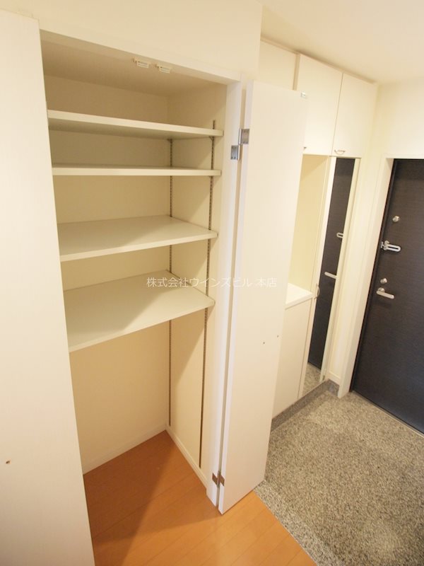 シャトレ大手町N棟 収納