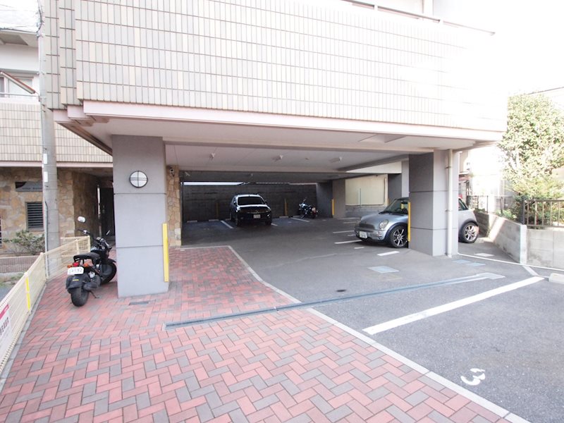 ミーナ砂津 駐車場