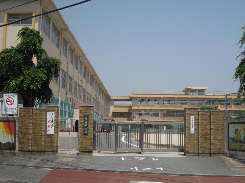 KIRA HIAGARI 小学校