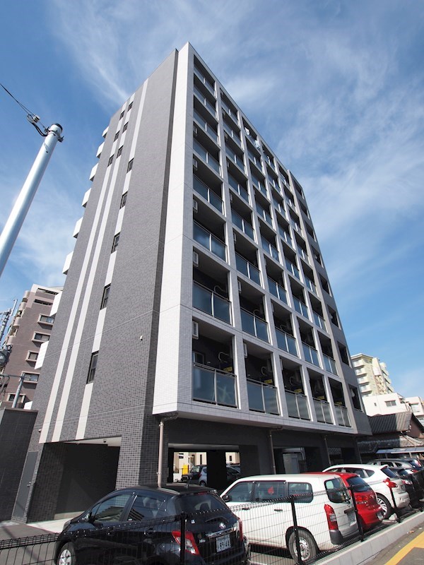 U-Basic reef 三萩野 ＝ ユーベーシックリーフ 外観