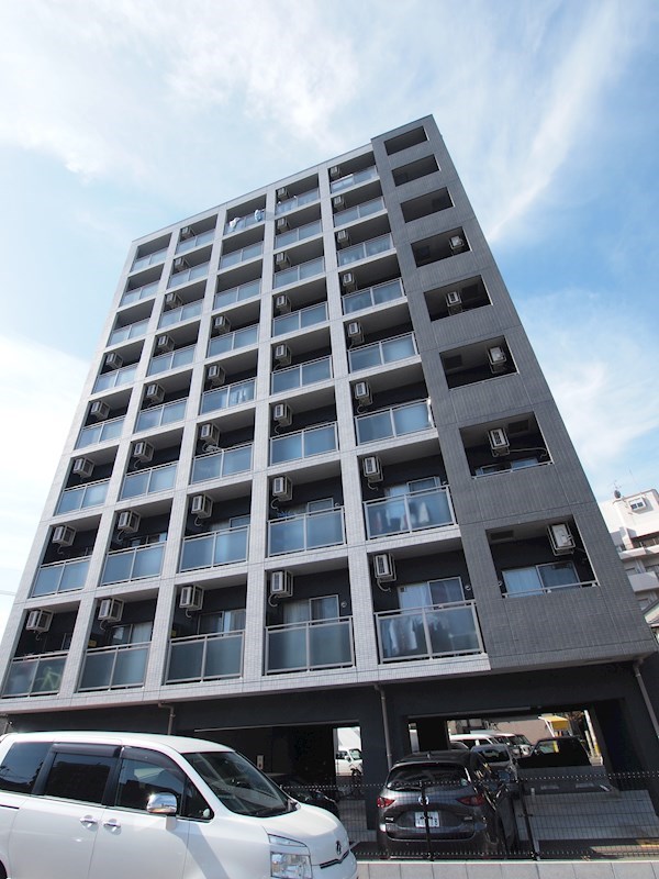 U-Basic reef 三萩野 ＝ ユーベーシックリーフ 外観