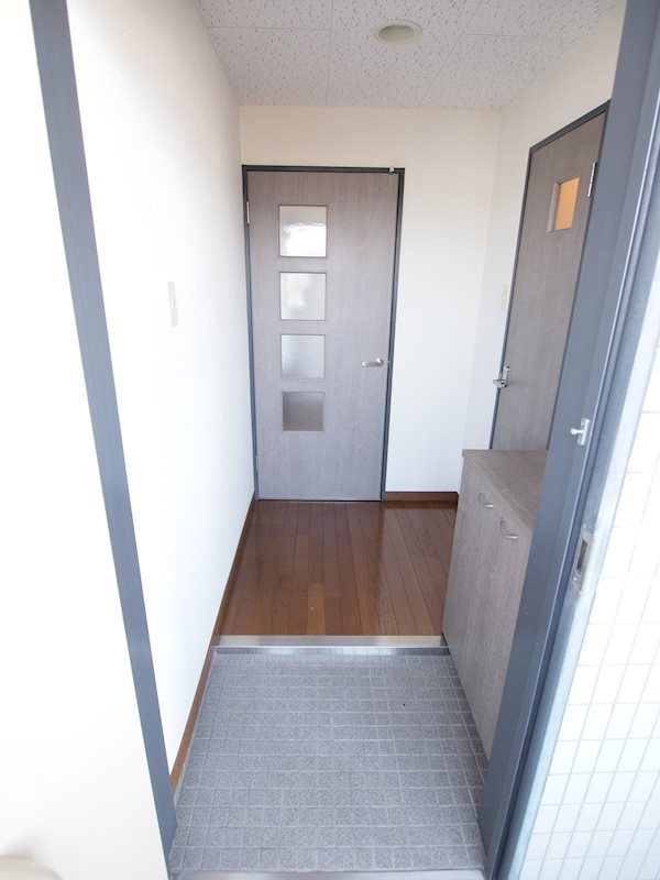 ロイヤルエレガンス 玄関