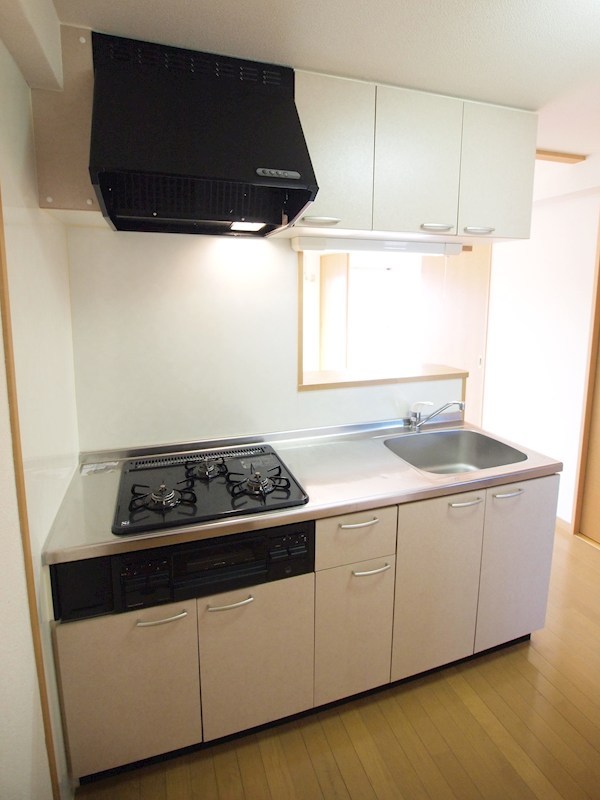 ニューシティアパートメンツ南小倉Ⅰ キッチン