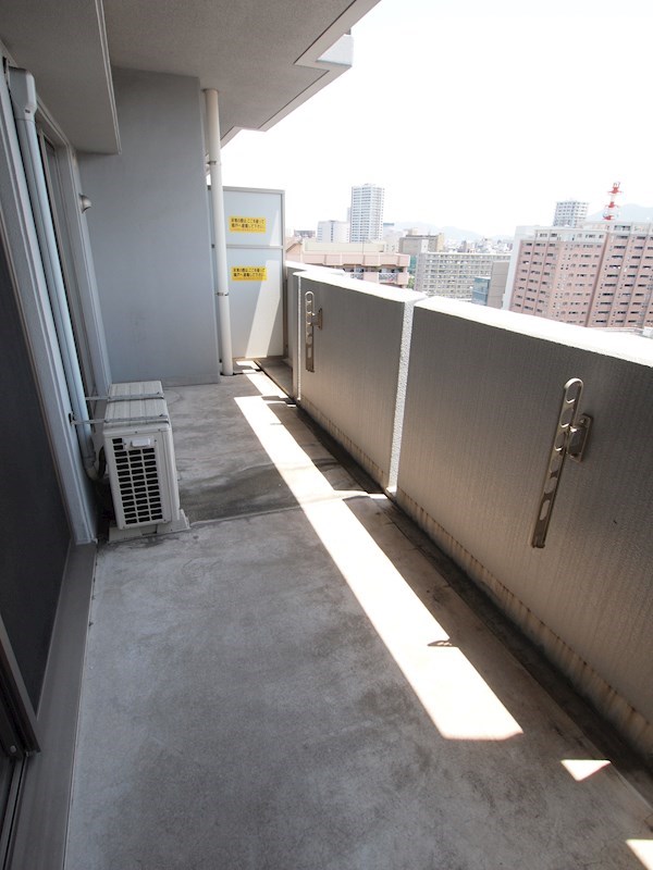 シャトレ大手町N棟 ベランダ