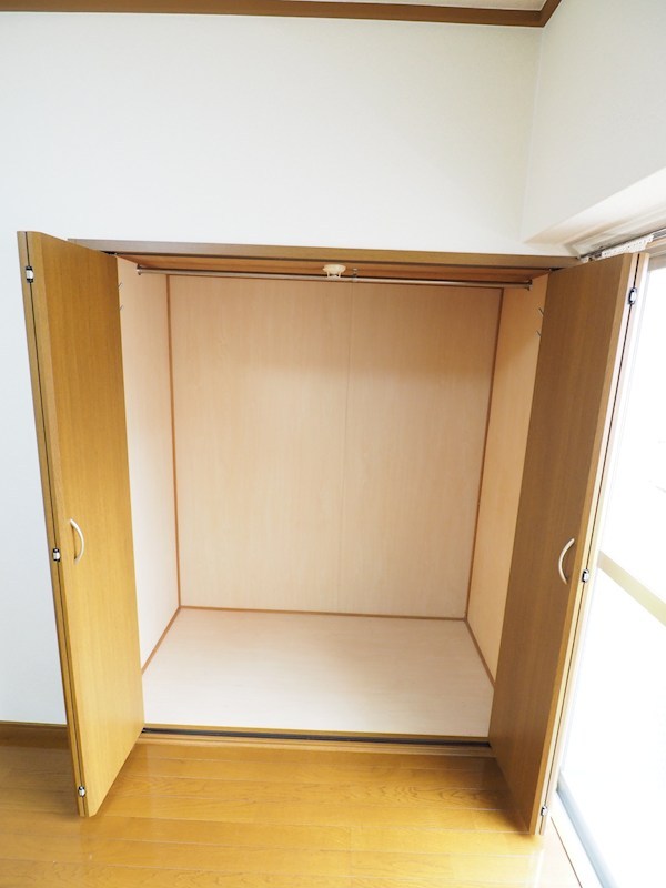 片野タカヤコーポレーションビル 収納