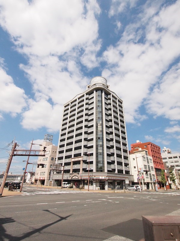 ロイヤルセンターBLD 外観