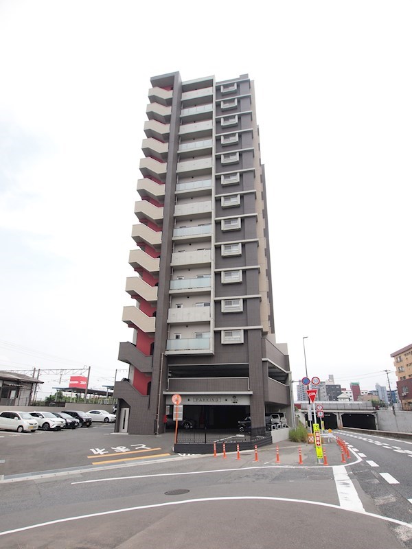 ウイングス八幡駅前 外観