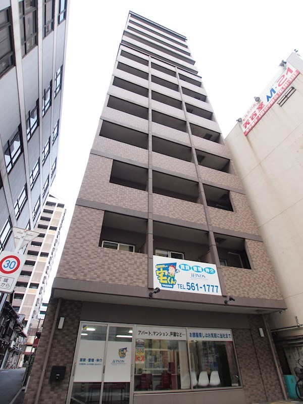 リード室町 外観