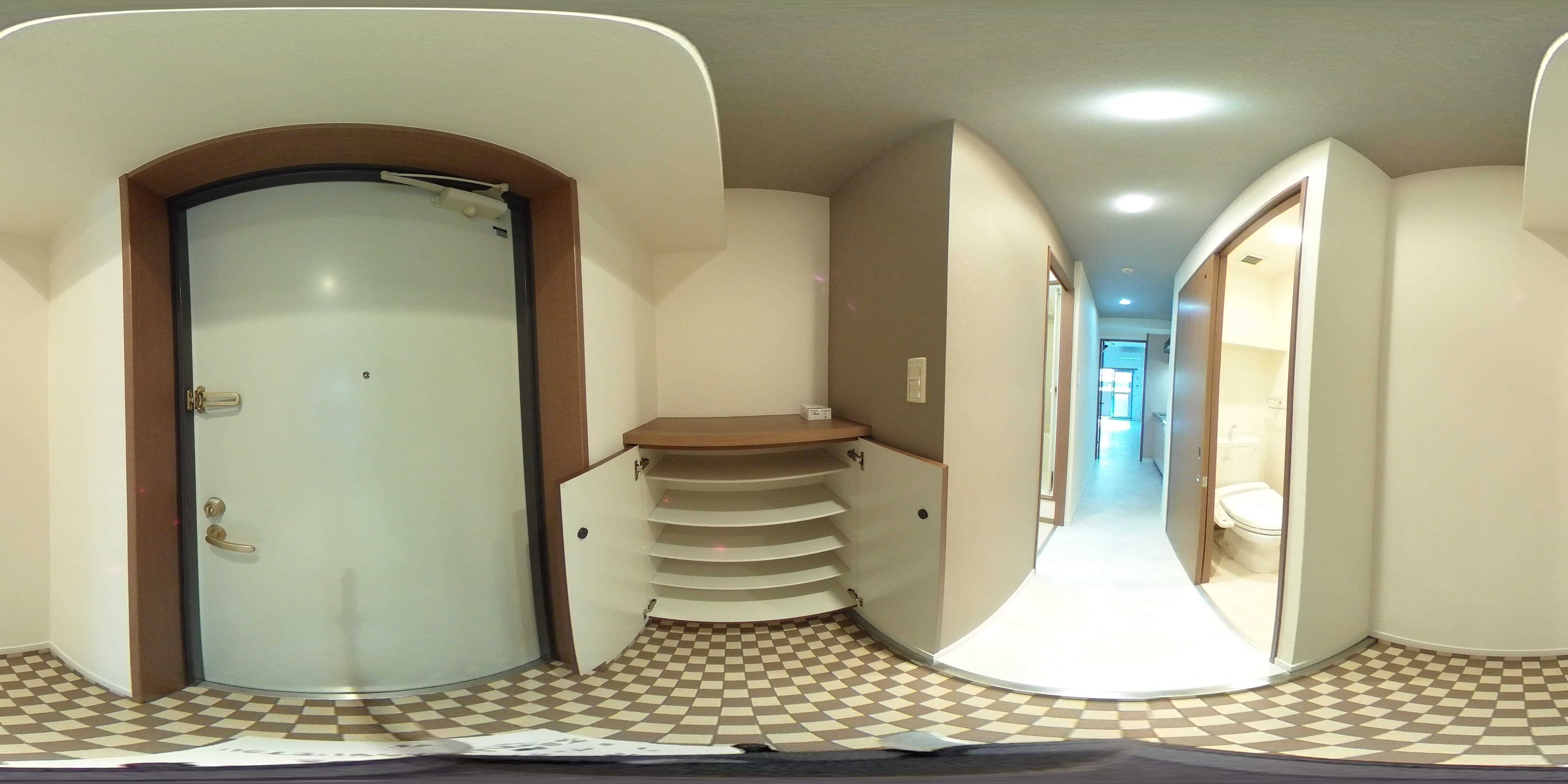 リード室町 玄関