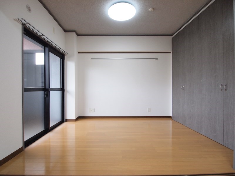 ロイヤルセンターBLD ベッドルーム