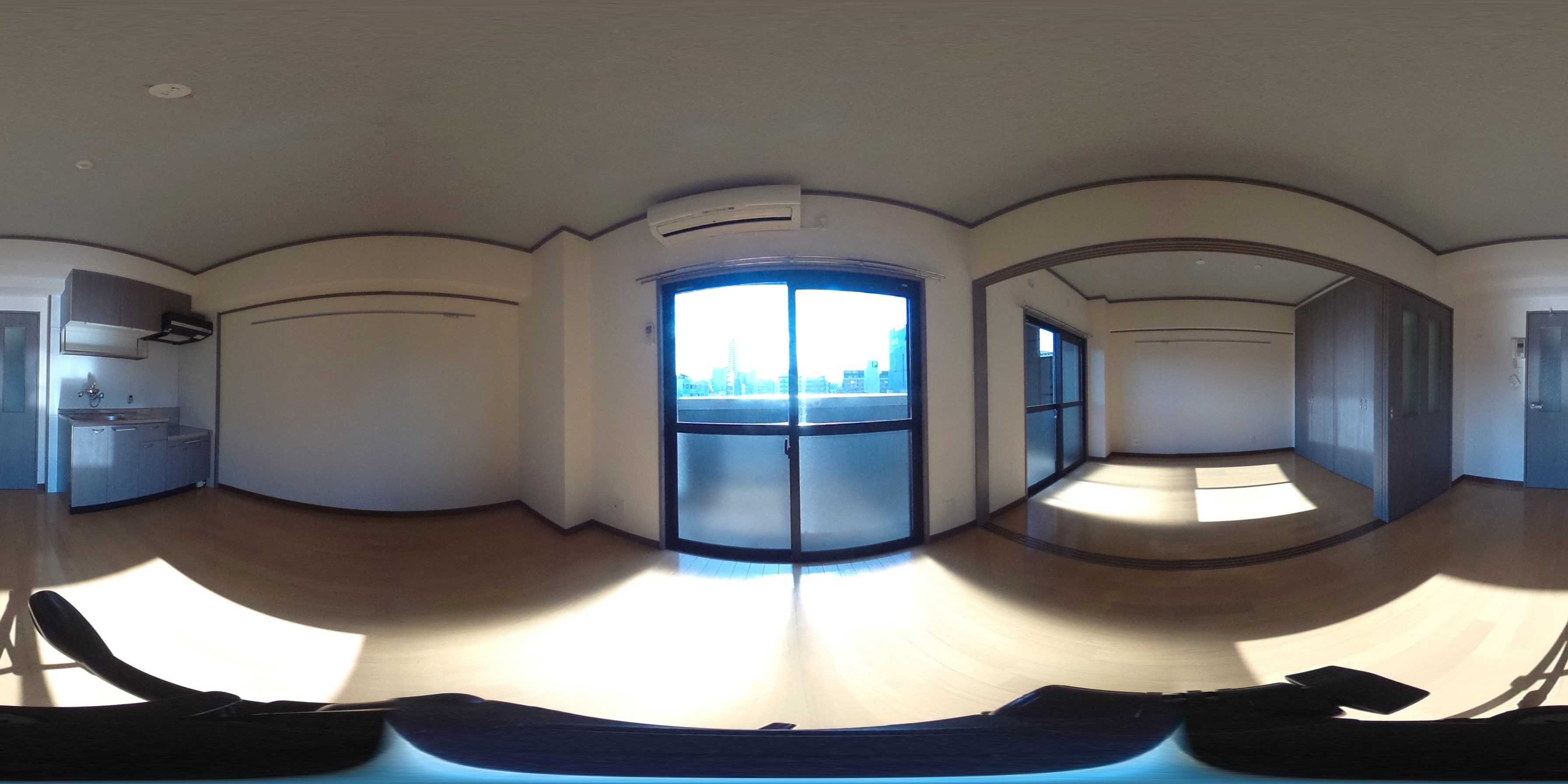ロイヤルセンターBLD リビング
