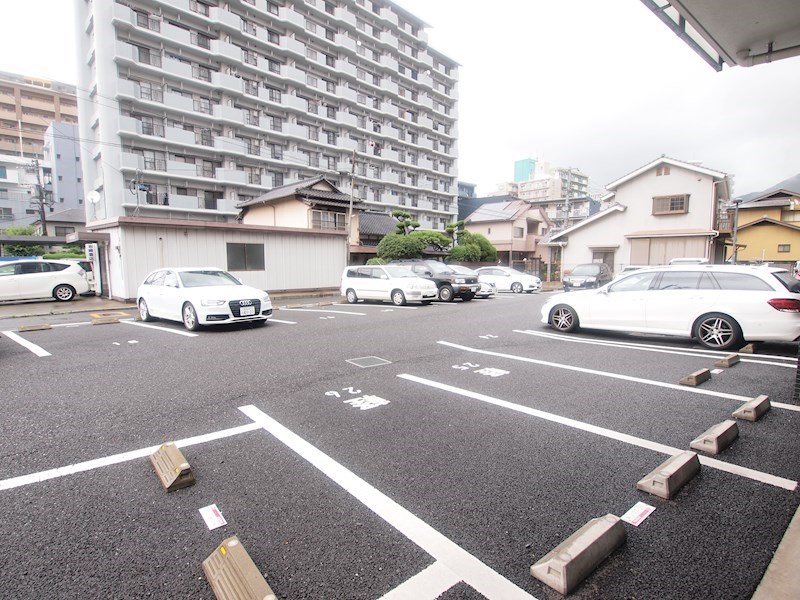 シグナス 駐車場