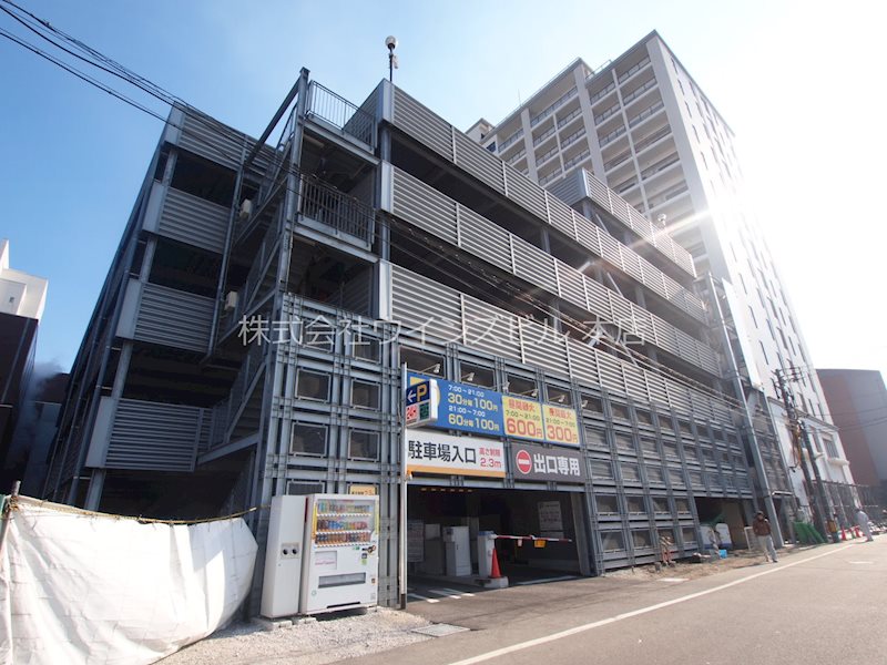 ハイコート浅野 駐車場