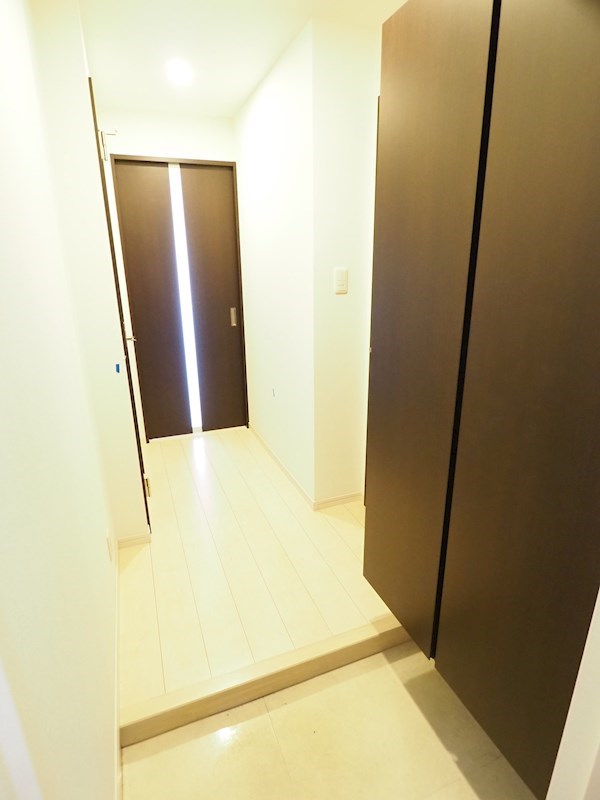 ERIOS COURT 中津口 玄関