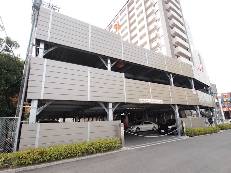 グランエスパシオ浅野 駐車場