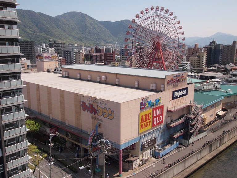 アクシオ北九州 ショッピング施設