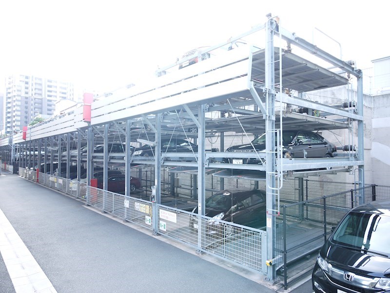 シャトレ大手町N棟 駐車場