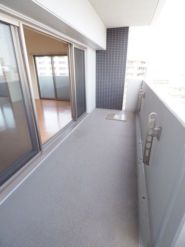 シャトレ大手町N棟 ベランダ