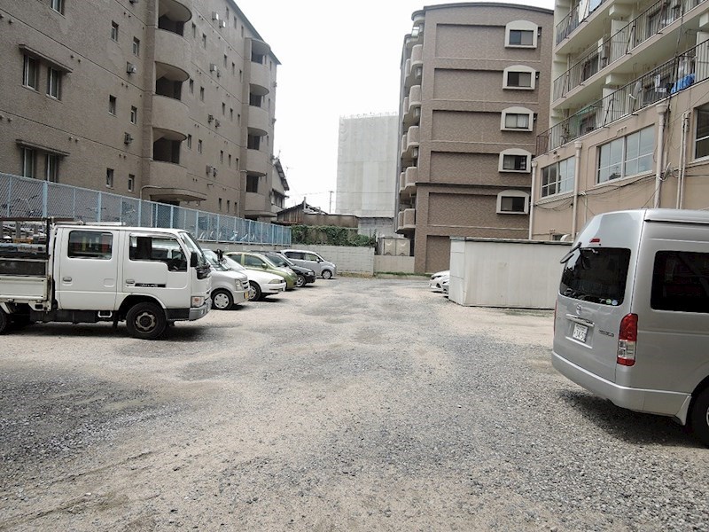 第一白石ビル 駐車場
