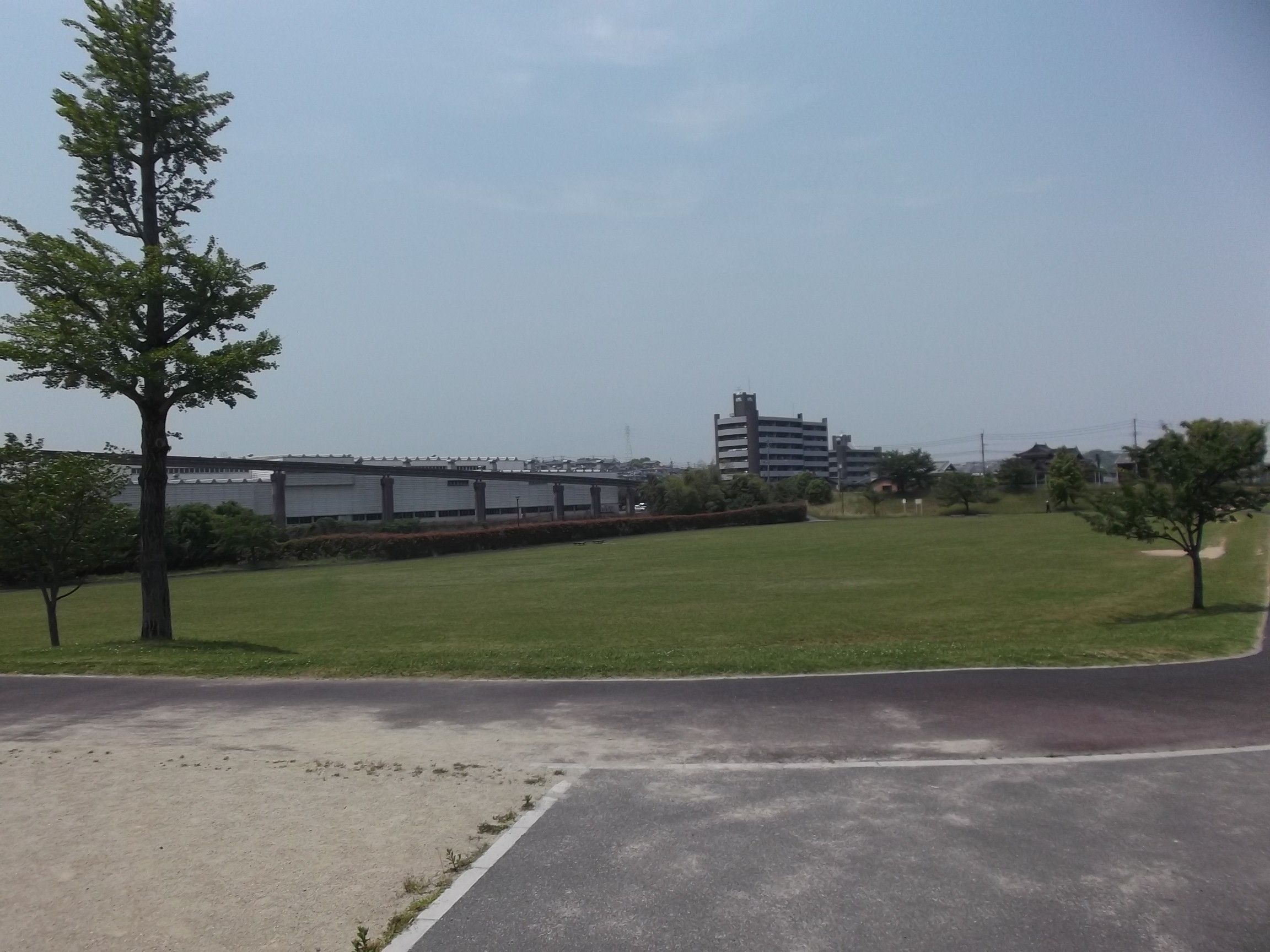 サンハイツ石本 公園