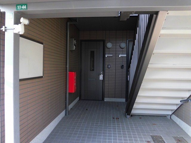 ピースガーデンワカゾノ エントランス