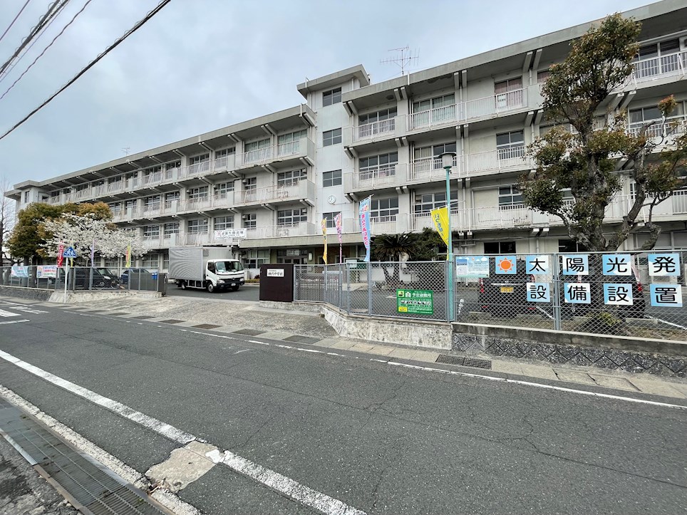 西村ハイツ 中学校