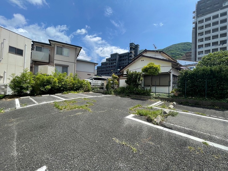 康園アパート 駐車場