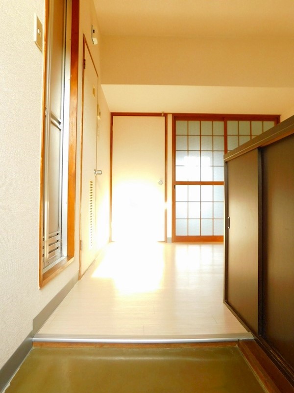 シャトレ松尾 玄関