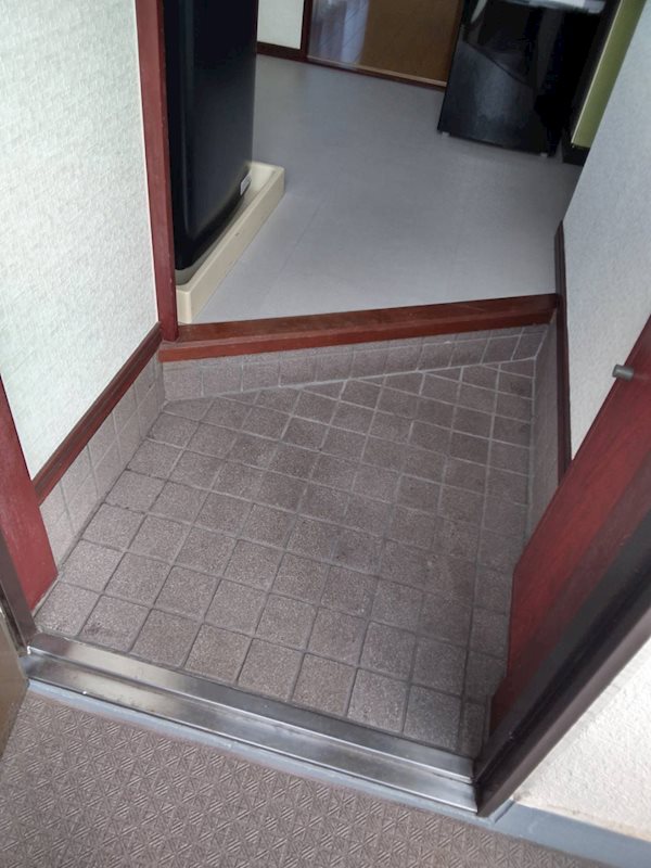 トアレンス城野 玄関