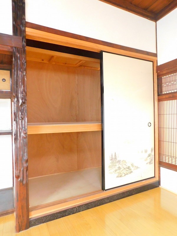 金田2丁目貸家 収納