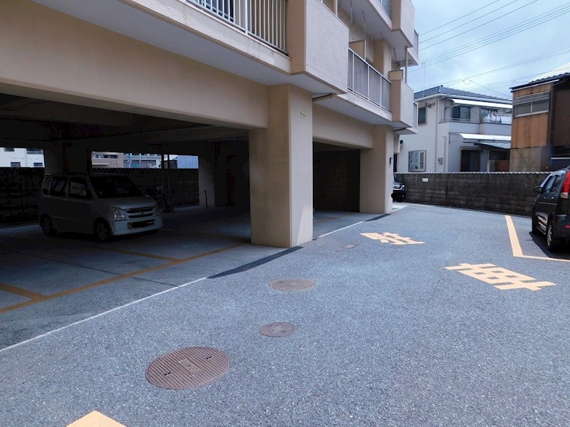 リビオン片野 駐車場