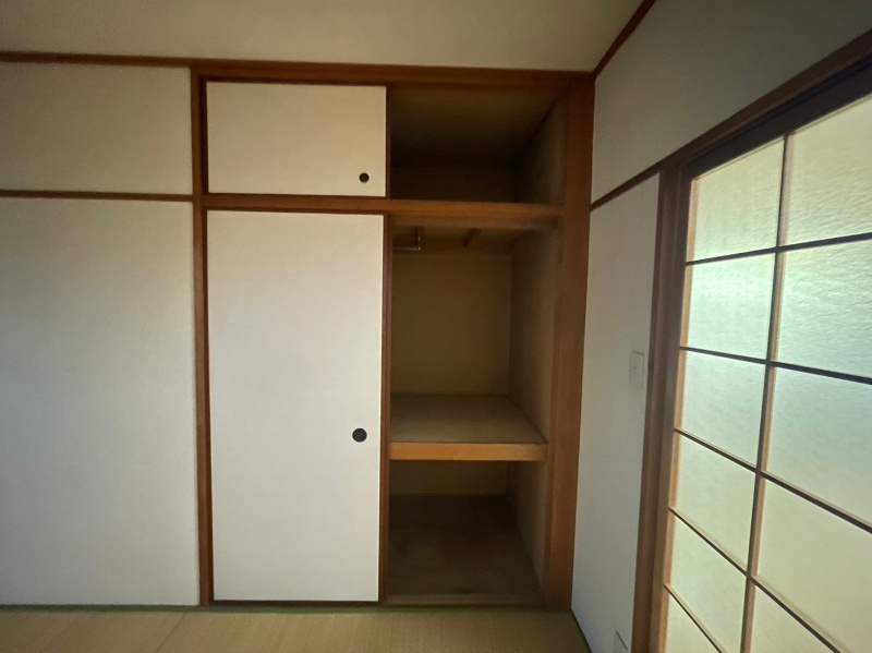 ハイツ下到津 収納