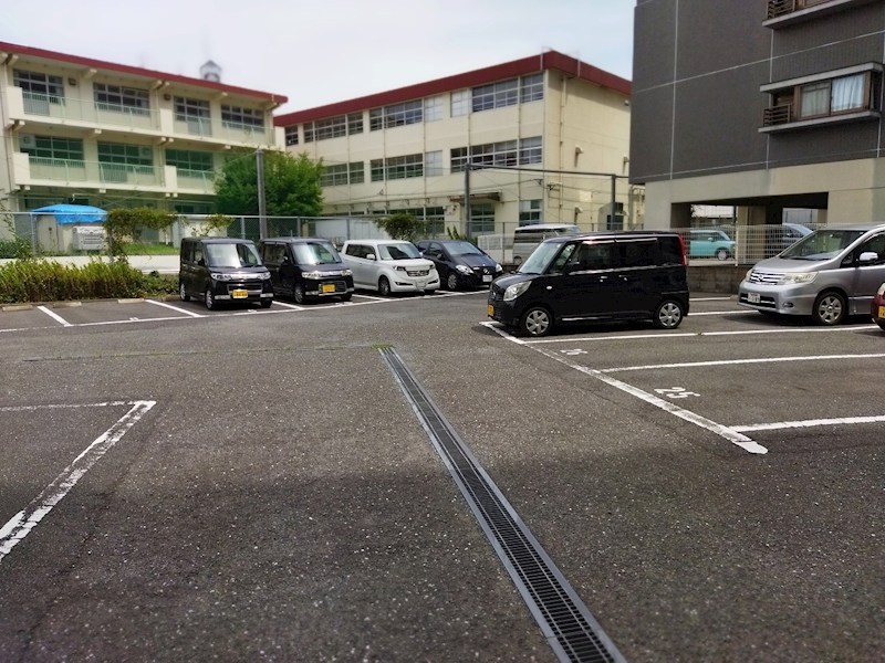 北方ハヤシビルⅠ 駐車場