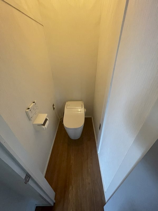 赤坂五丁目1番貸家 トイレ