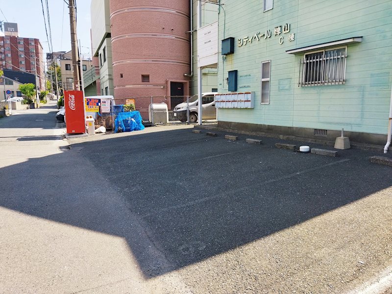 シティベール陣山C棟 駐車場