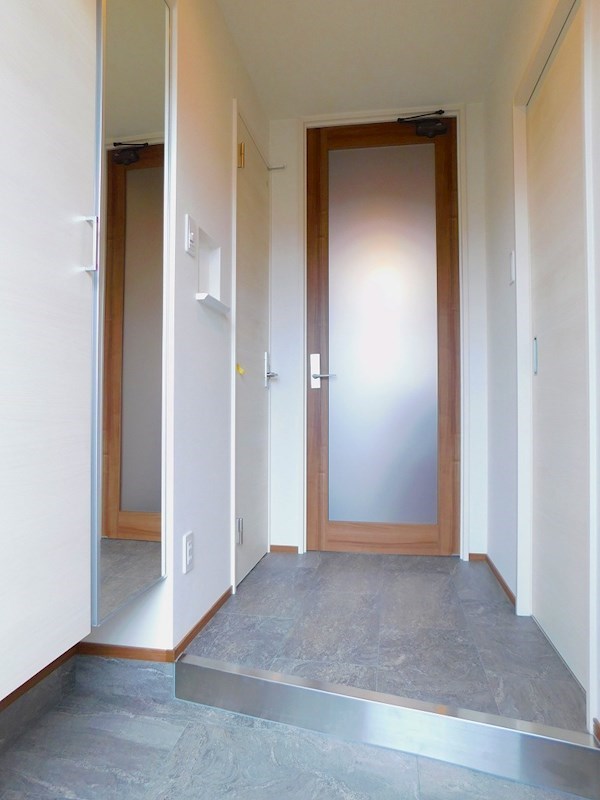 コンプレート古船場 玄関