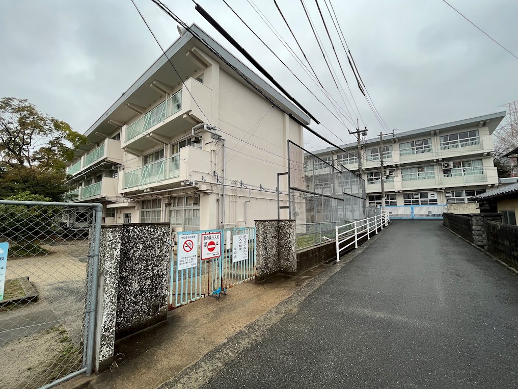 ウィンディアちぐさ　B棟 小学校