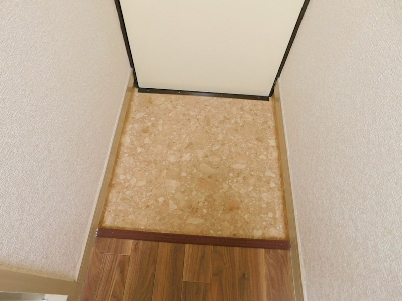 青山ハイツ 玄関